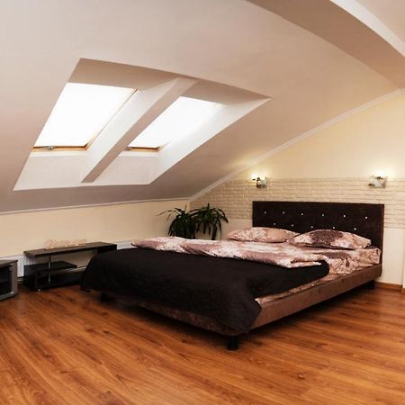 Apartament Залізнична 49 "Хочу Цю!" Iwano-Frankiwsk Zewnętrze zdjęcie